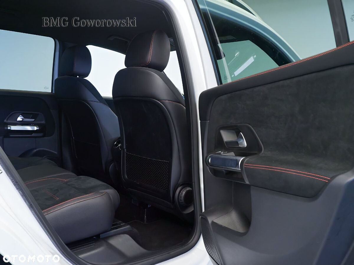 Mercedes-Benz GLB - 10