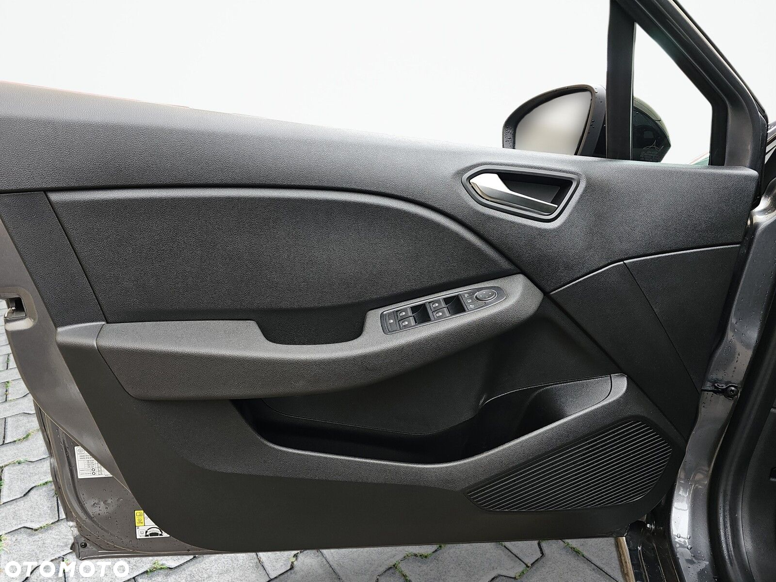 Renault Clio - 17