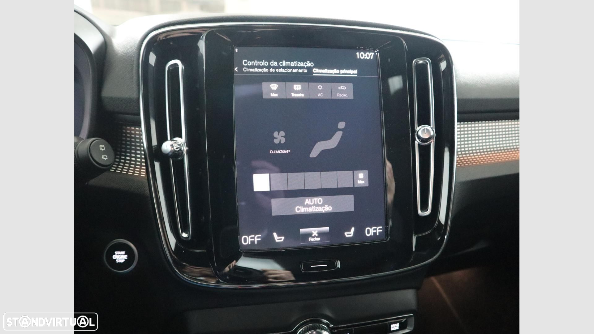 Volvo XC 40 1.5 T2 Plus Dark Auto - 20