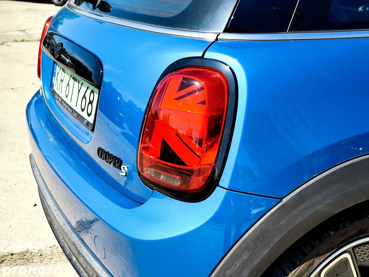MINI Cooper SE Classic Trim - 13