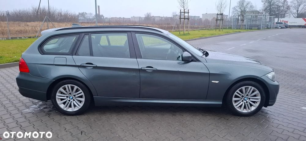 BMW Seria 3 318d Blue Performance - 5