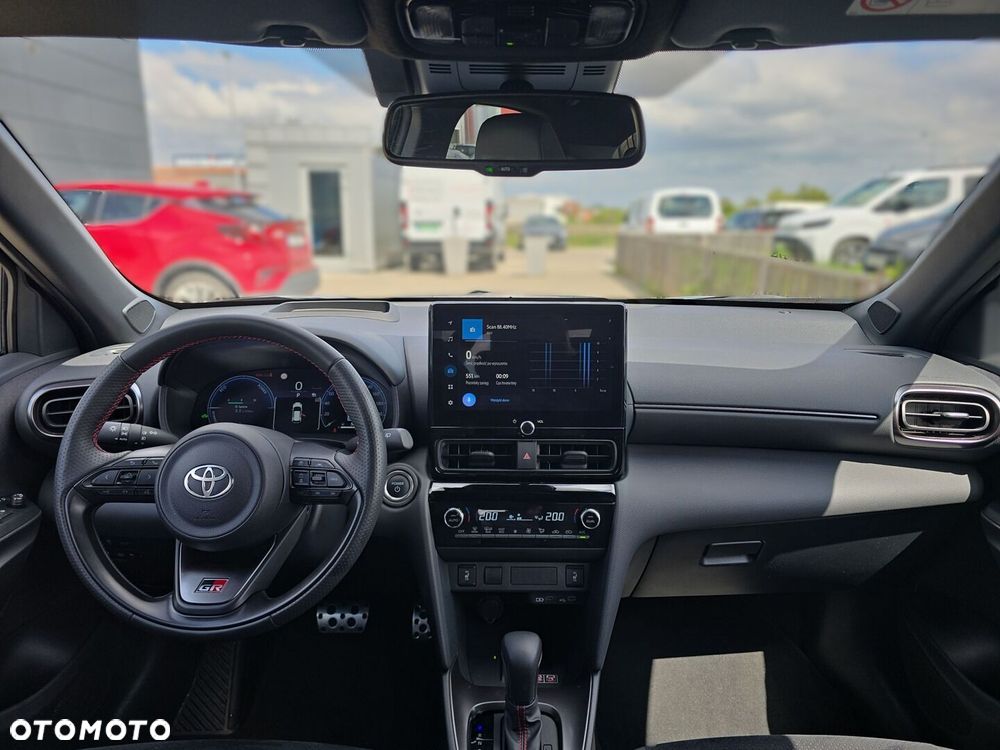 Toyota Yaris Cross Hybrid 1.5 GR Sport - 16