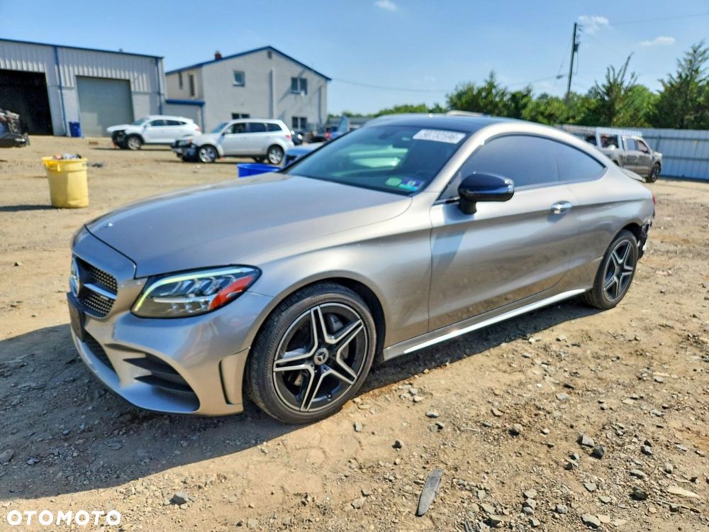 Mercedes-Benz Klasa C 300 4MATIC 9G-TRONIC - 2