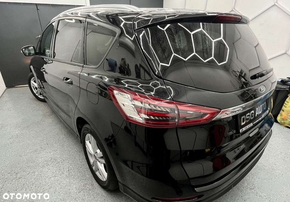 Ford S-Max - 16