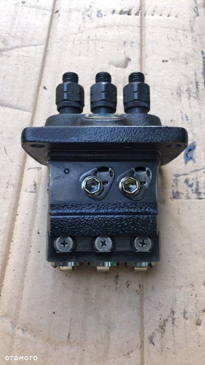 ISEKI E3CD - B70 POMPA WTRYSKOWA - 1