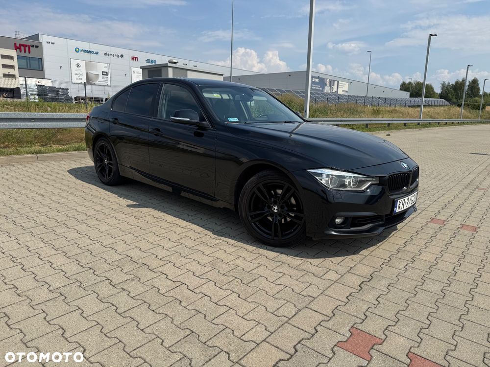 BMW Seria 3 318i - 6
