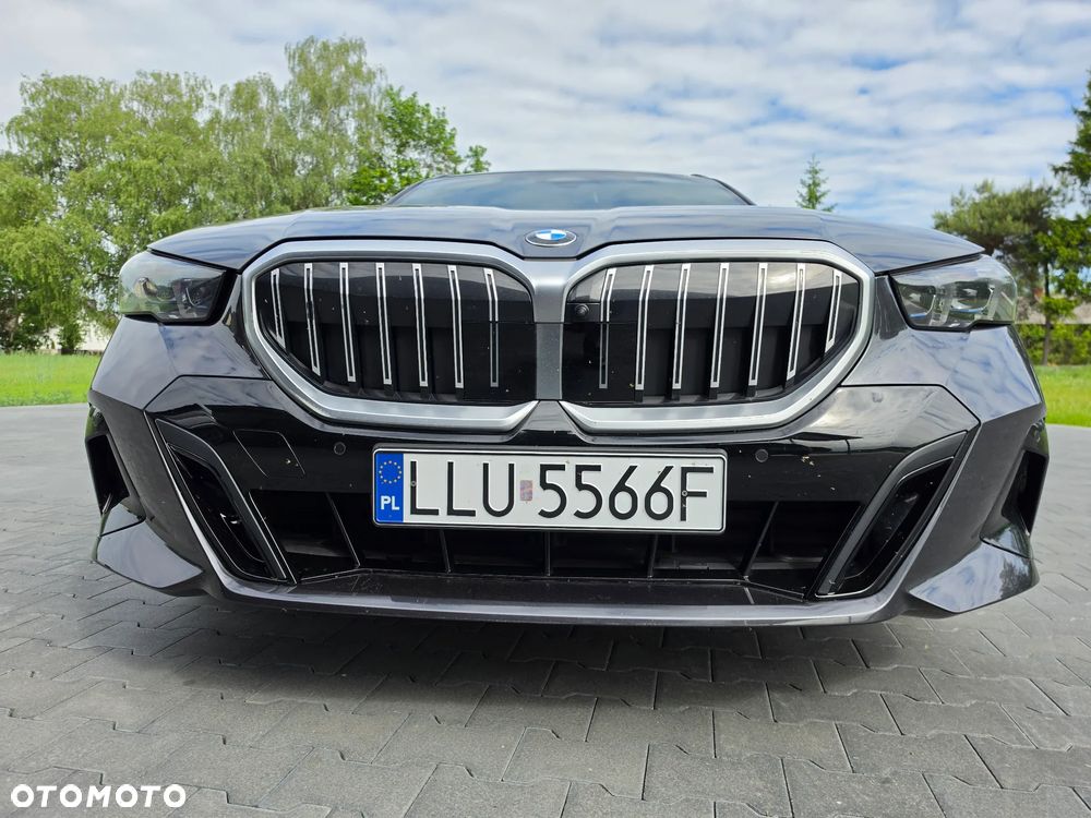 BMW Seria 5 520d xDrive - 14