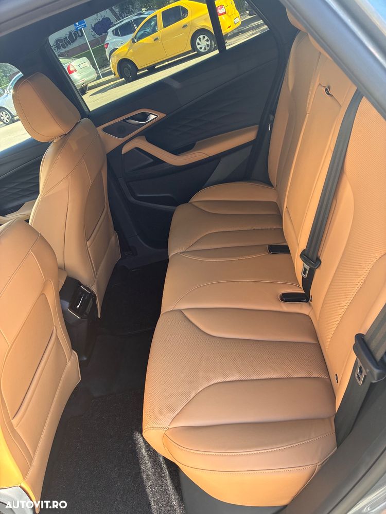 MG HS 1.5 T-GDi 7DCT Exclusive - 4