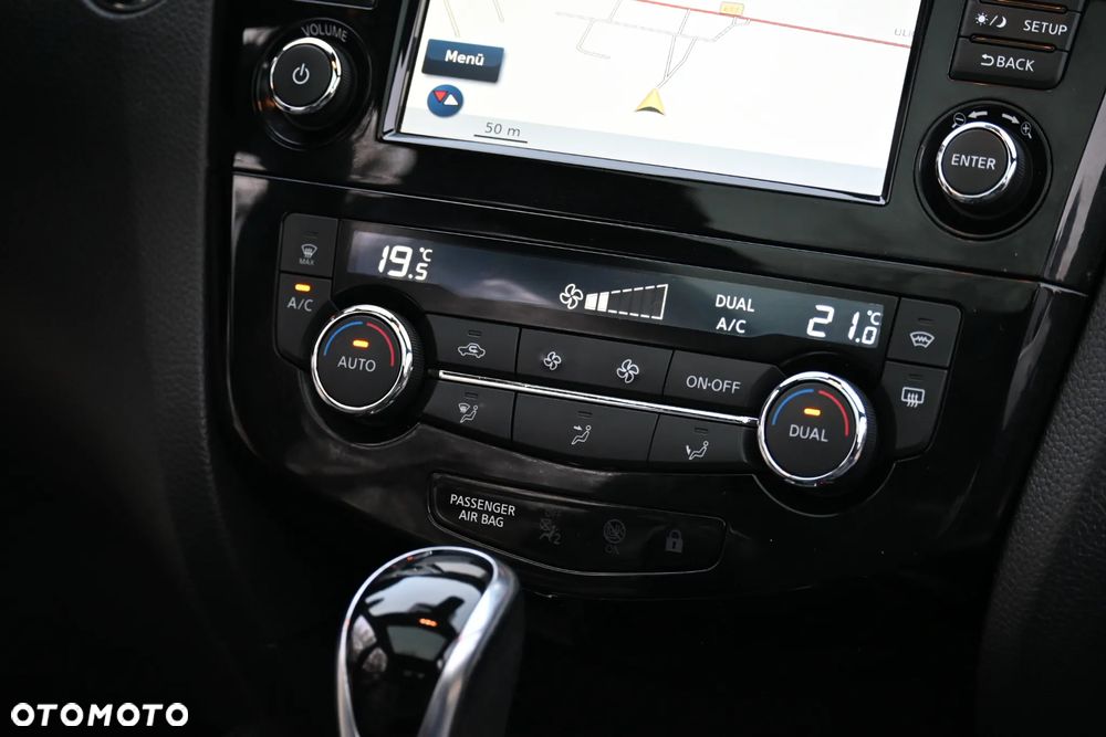 Nissan Qashqai 1.2 DIG-T Xtronic TEKNA+ - 30