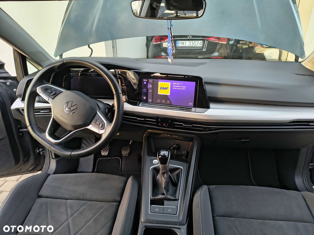 Volkswagen Golf - 8