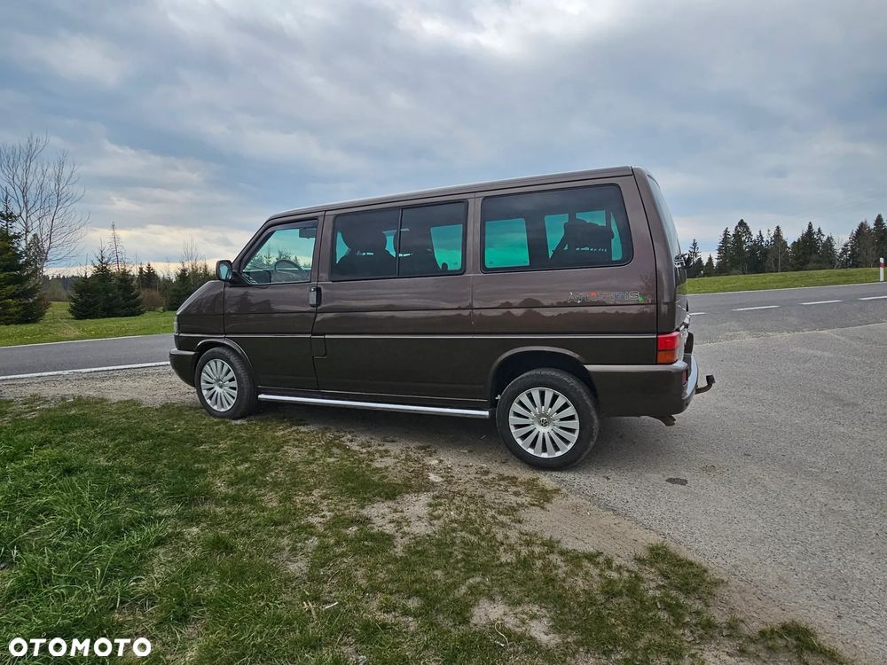 Volkswagen Multivan - 8