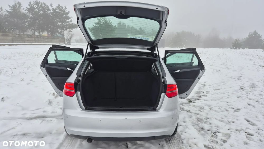 Audi A3 Sportback 1.6 Ambiente - 9