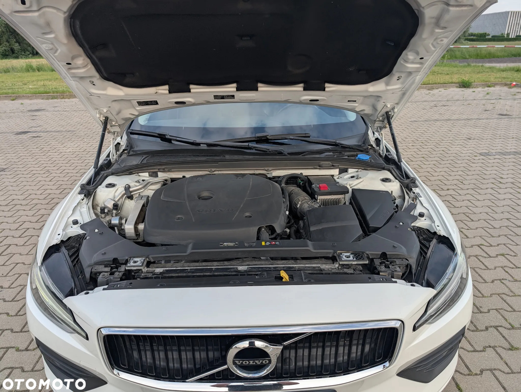 Volvo S60 T6 AWD Momentum Pro - 36