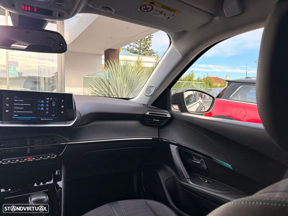 Peugeot 2008 1.5 BlueHDi Allure Pack - 38