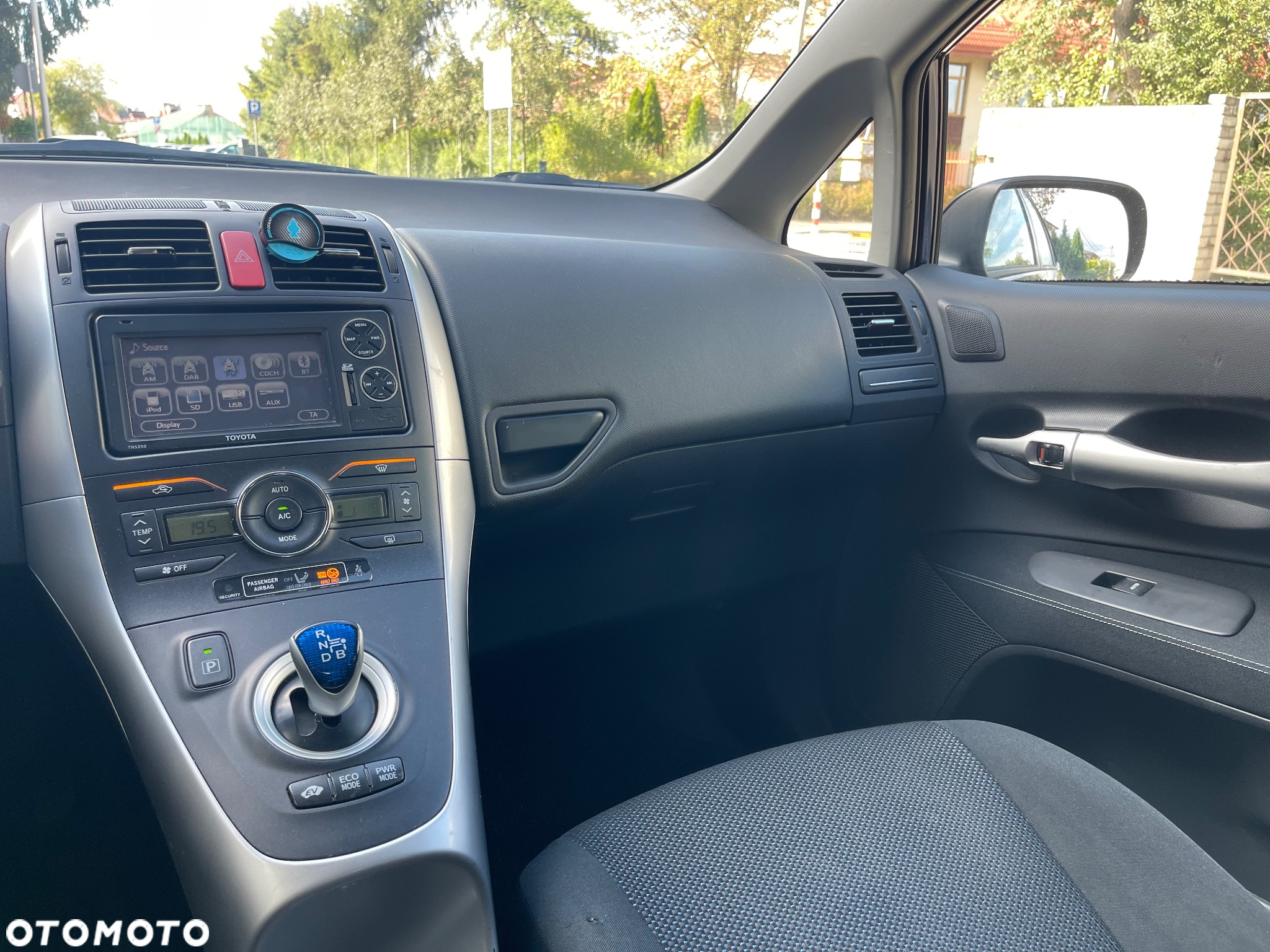 Toyota Auris 1.8 HSD Prestige NAVI - 11