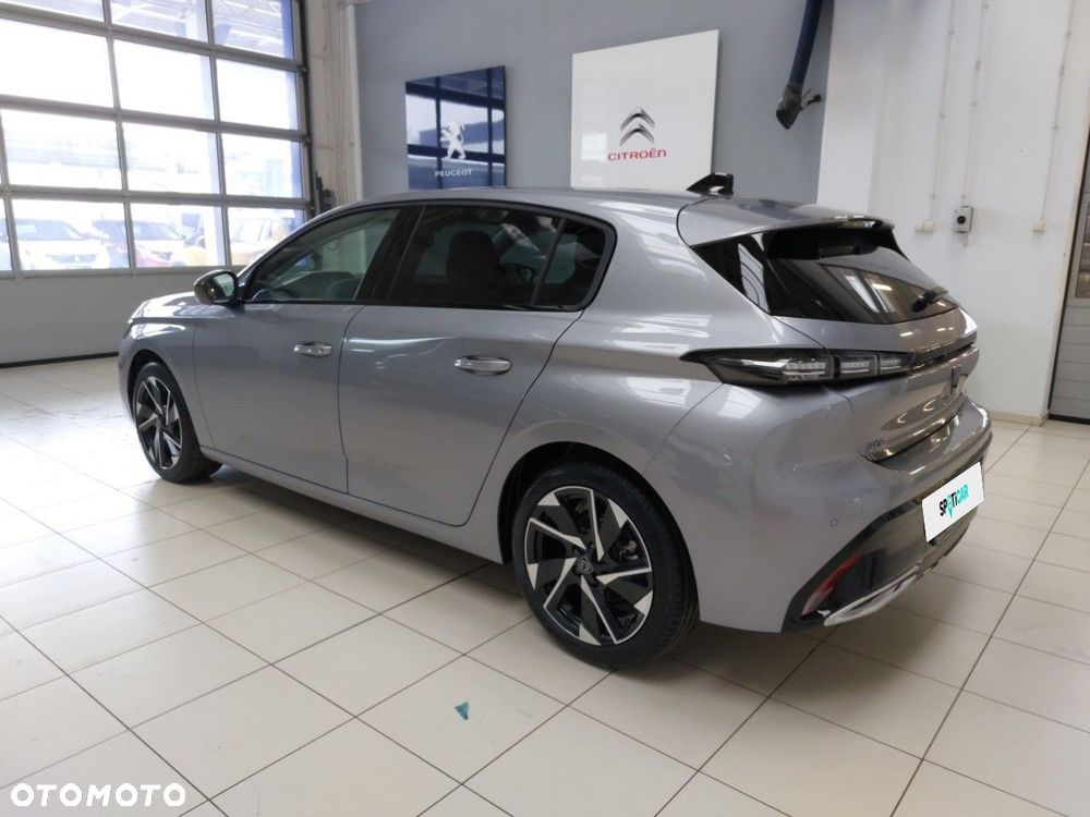 Peugeot 308 - 8