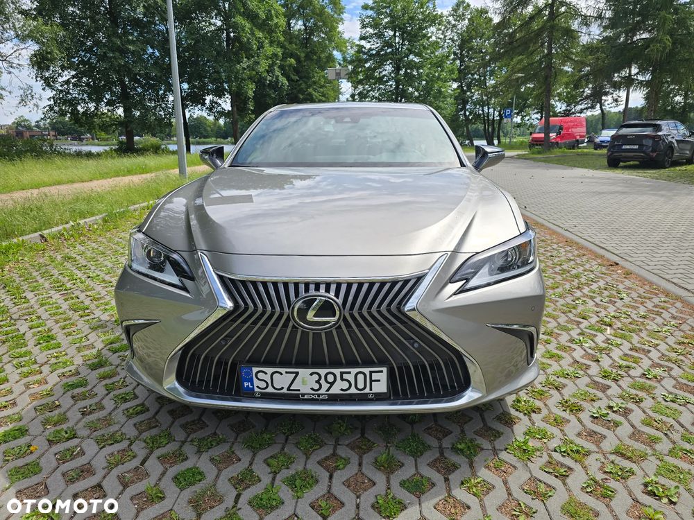 Lexus ES - 3