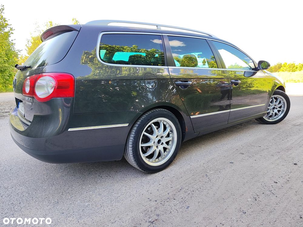 Volkswagen Passat 2.0 TDI DPF 4Mot Highline - 9