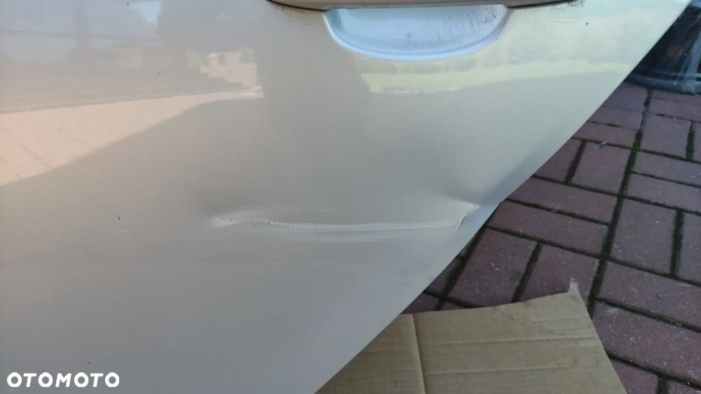 Lewe tylne drzwi VW Golf VI kod: LR7L - 4