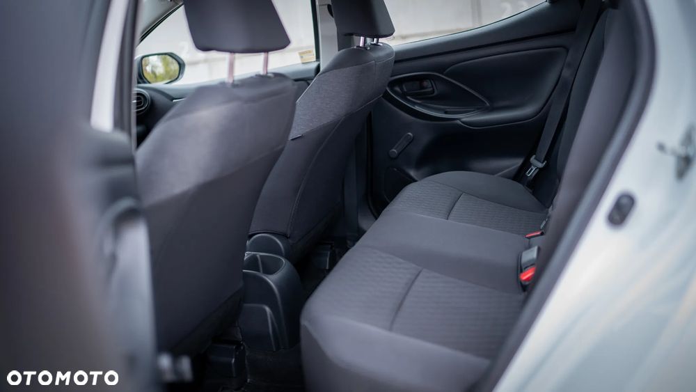 Toyota Yaris - 12