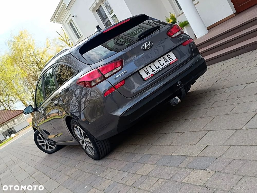 Hyundai i30 blue Kombi 1.6 CRDi Style - 8