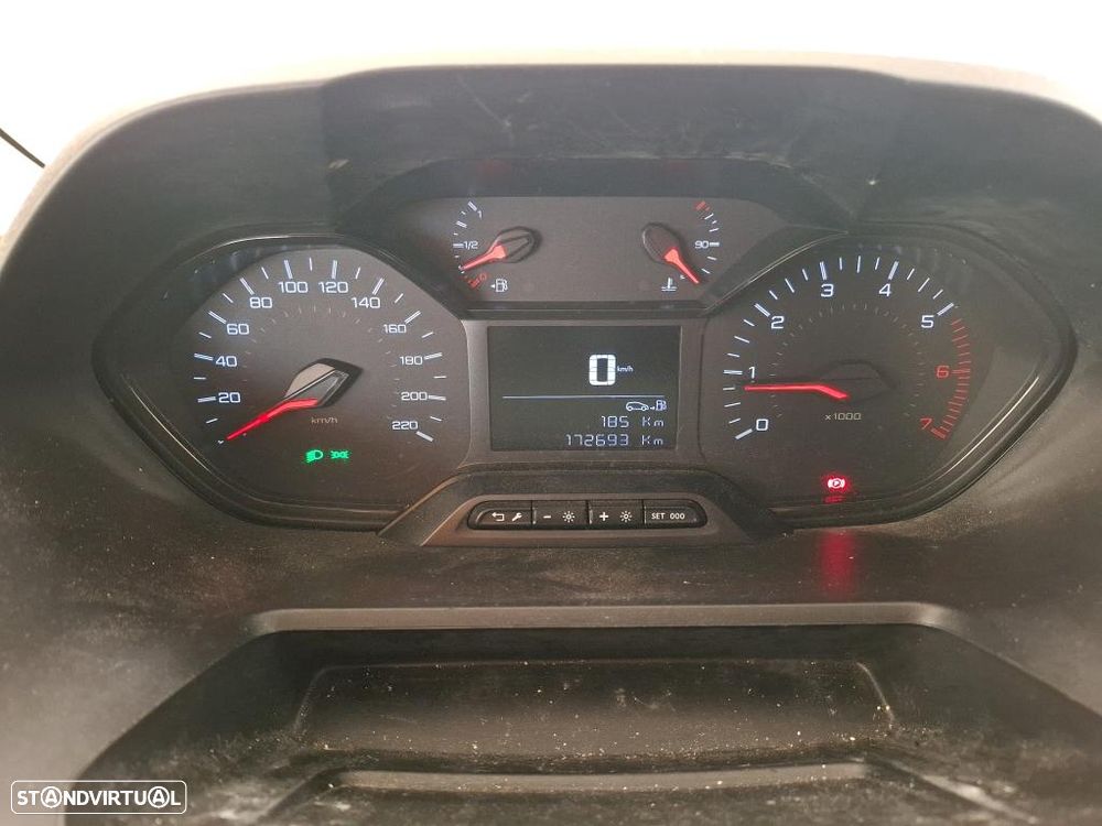 Peugeot Partner Premium 1.6 HDi 100CV * Gps/AC/ IVA incluído - 10