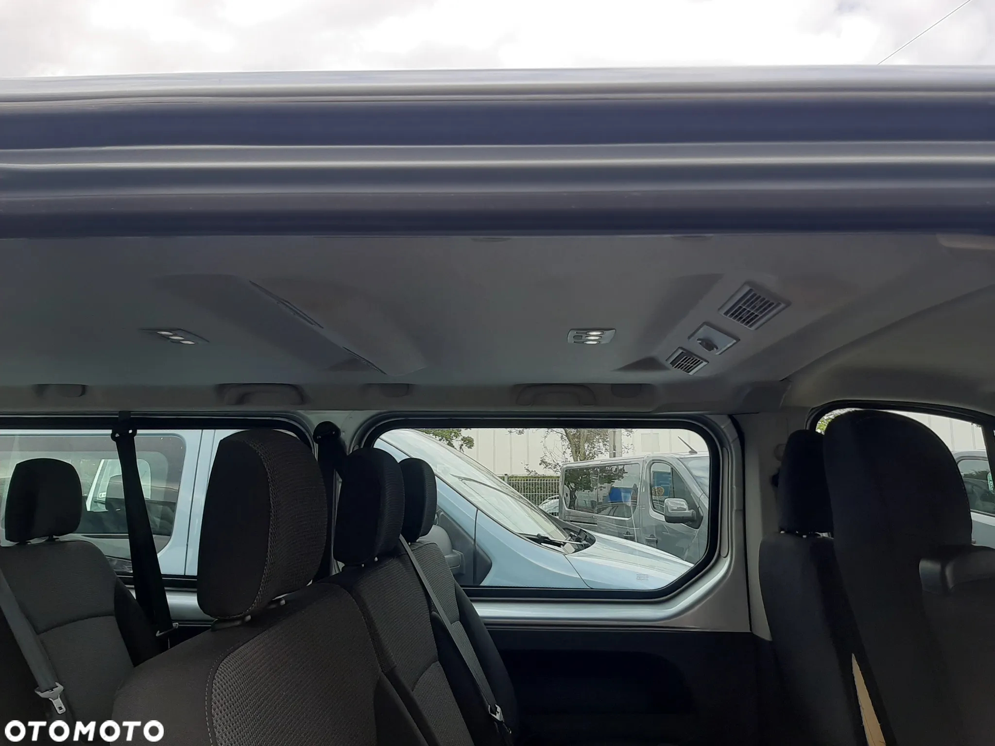 Renault Trafic SpaceClass 2.0 dCi - 28