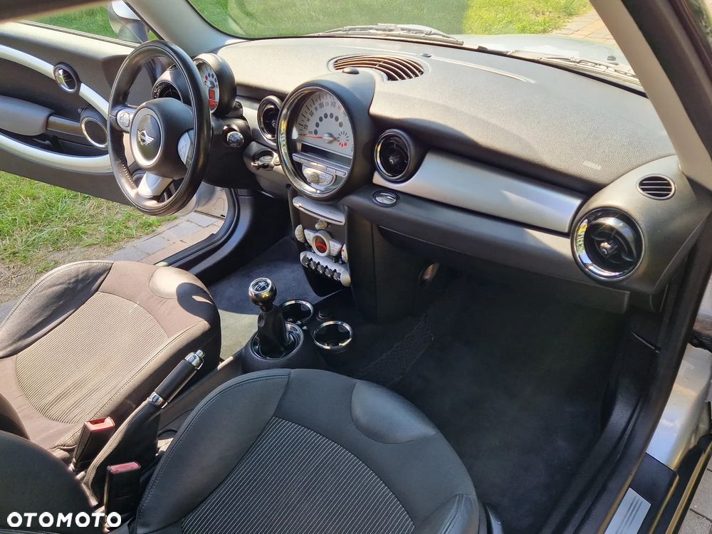 MINI Cooper 50 Camden - 24