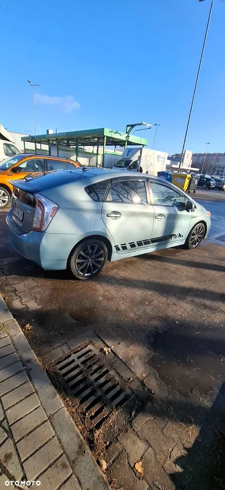 Toyota Prius 1.8 HSD Premium - 5