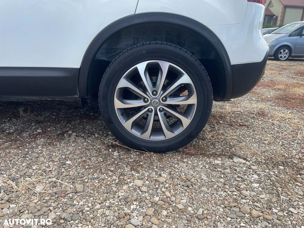 Nissan Qashqai 2.0 DCI 4 x 4 DPF Aut acenta - 11