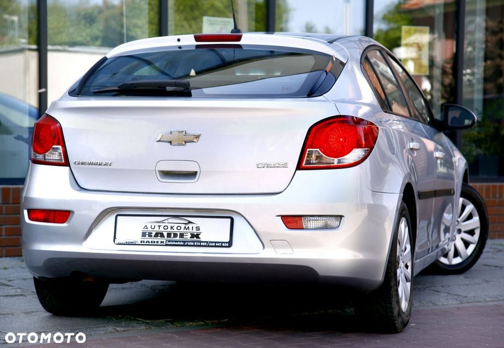 Chevrolet Cruze 1.6 LT+ - 8