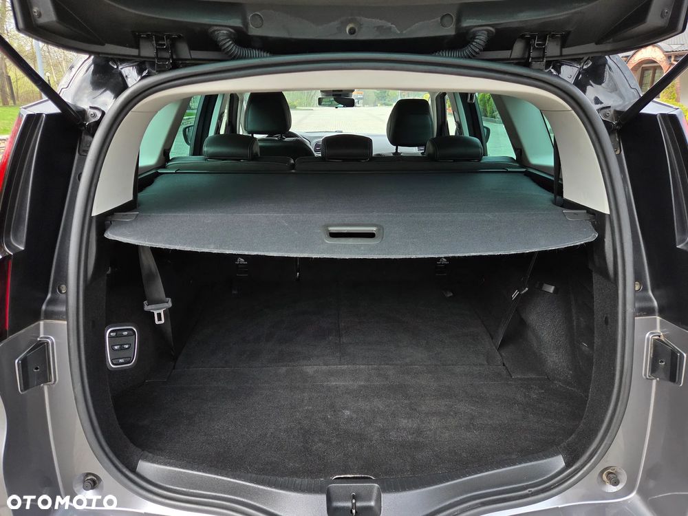 Renault Grand Scenic - 27