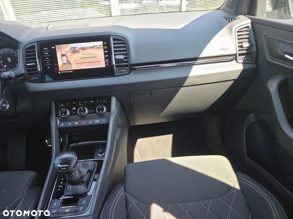 Skoda Karoq 2.0 TDI SCR 4x4 Sportline DSG - 32