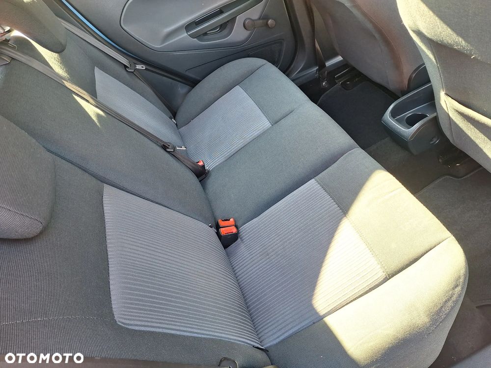 Ford Fiesta 1.25 Titanium - 31