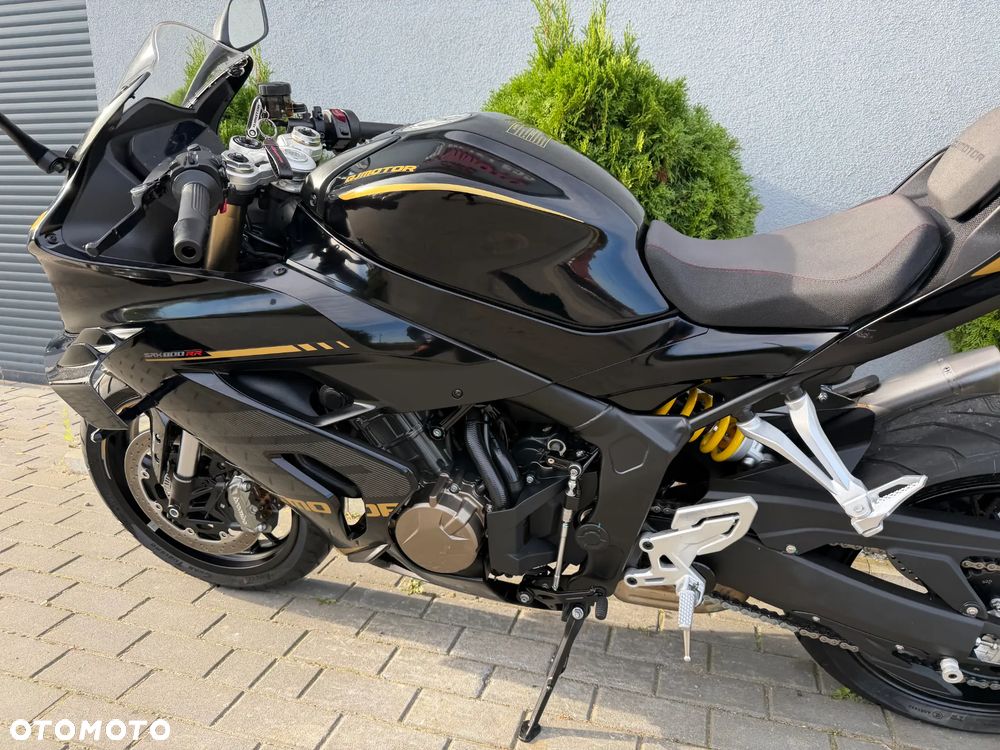 QJMOTOR SRK 800RR - 29