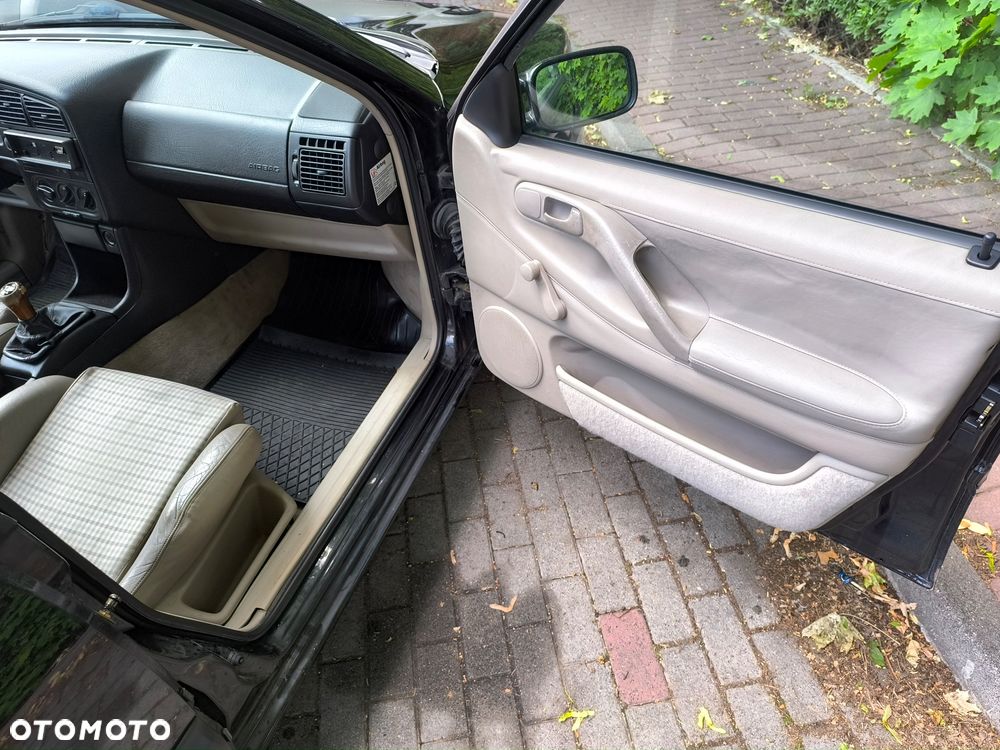 Volkswagen Passat 1.8 CL - 6