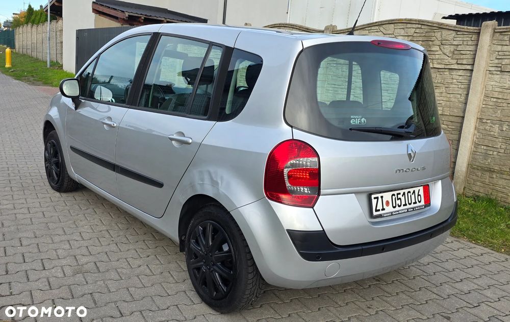 Renault Modus - 11