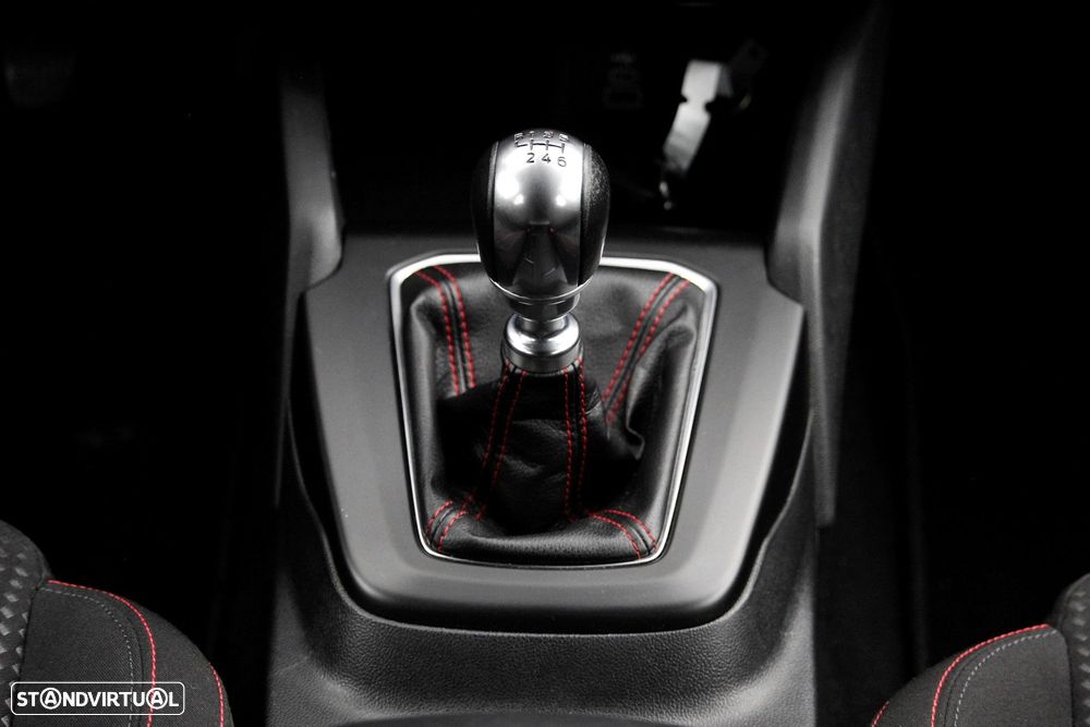 Ford Focus SW 1.5 TDCi EcoBlue ST-Line - 26