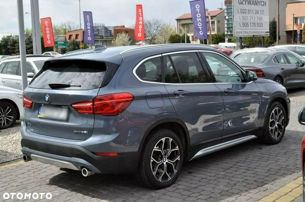 BMW X1 xDrive25i GPF Sport Line sport - 10