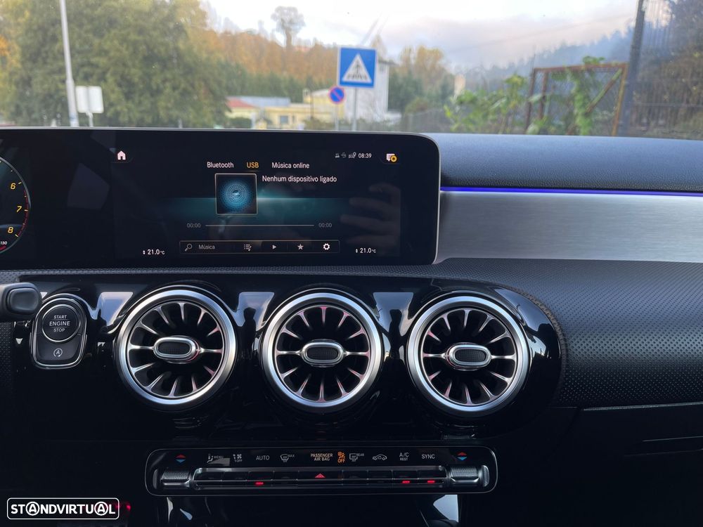 Mercedes-Benz A 180 7G-DCT AMG Line - 39