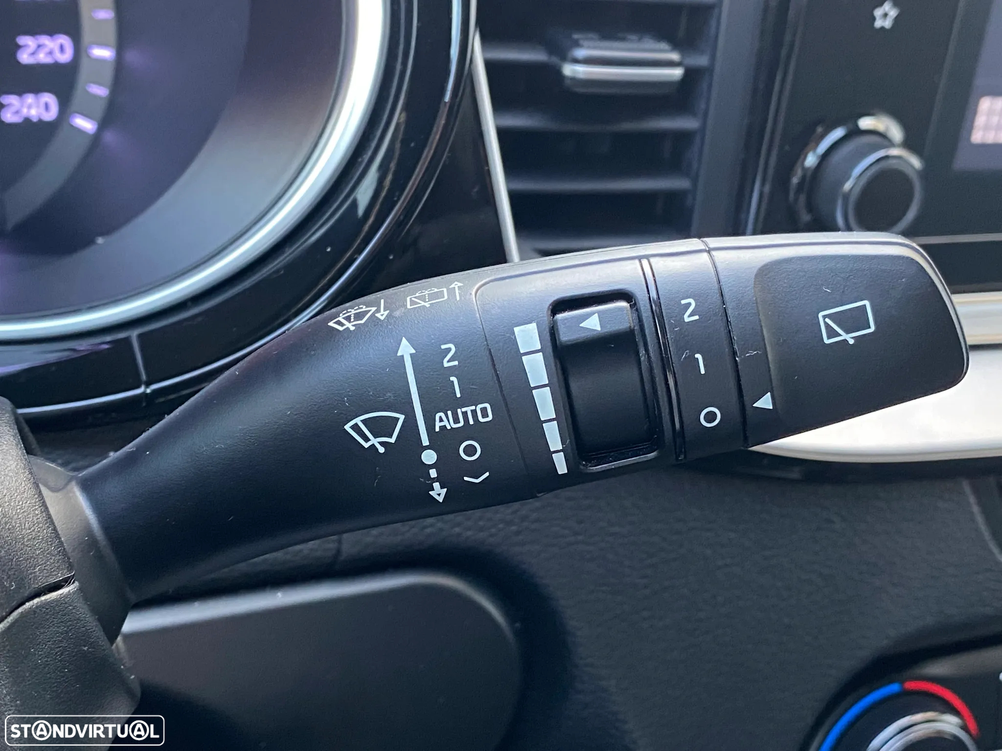 Kia Ceed SW 1.6 CRDi MHEV Urban - 29