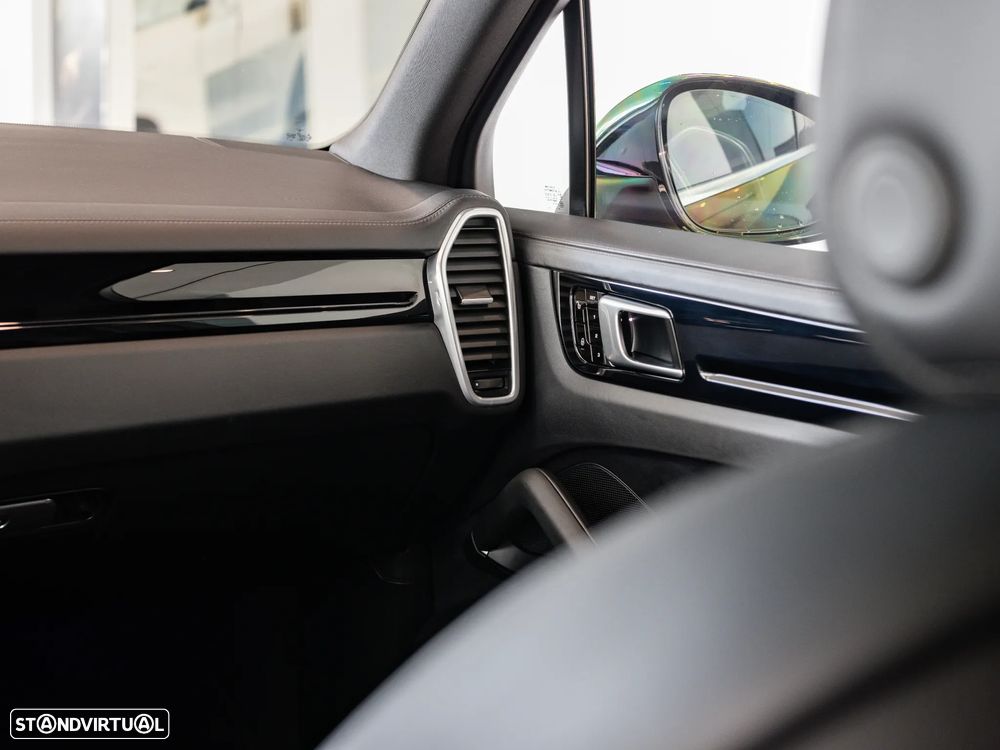 Porsche Cayenne E-Hybrid - 46