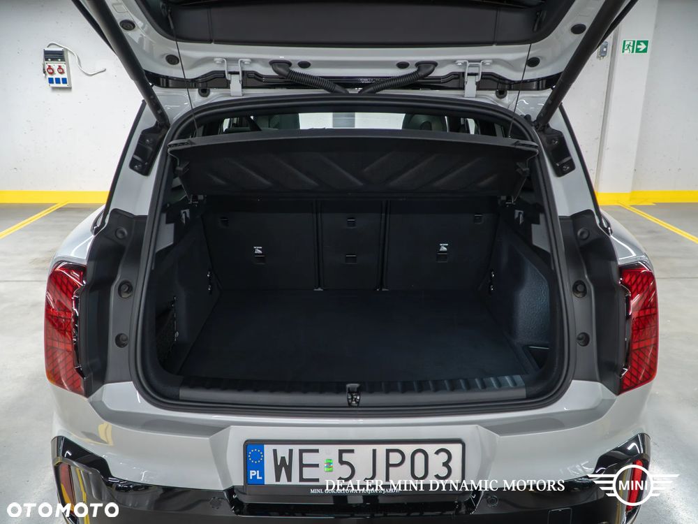 MINI Countryman S ALL4 John Cooper Works Trim - 13