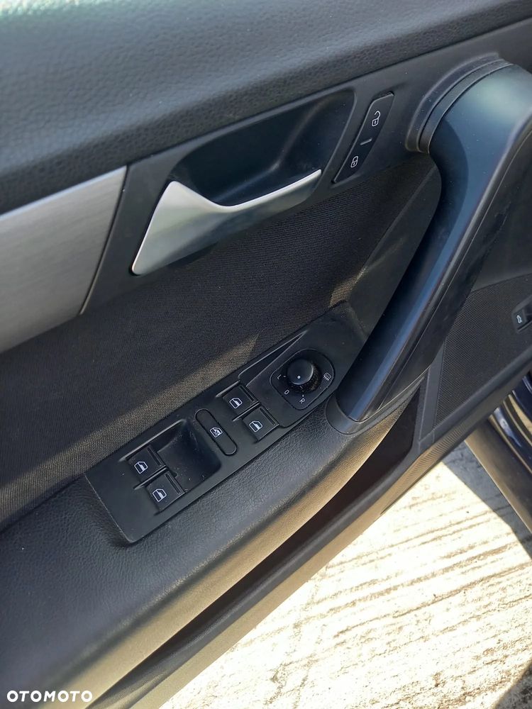 Volkswagen Passat 1.6 TDI Comfortline - 18