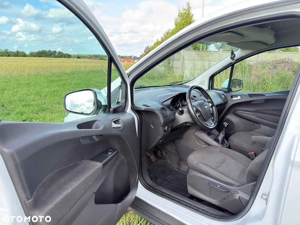 Ford Transit Courier - 9