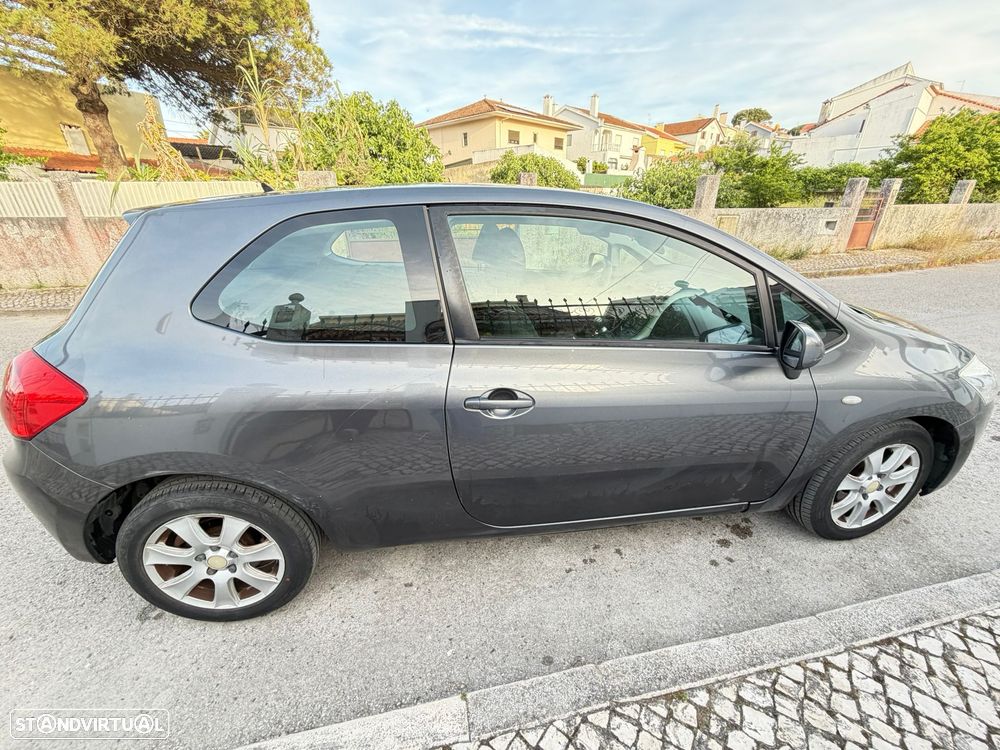 Toyota Auris 1.4 D-4D Sol - 4
