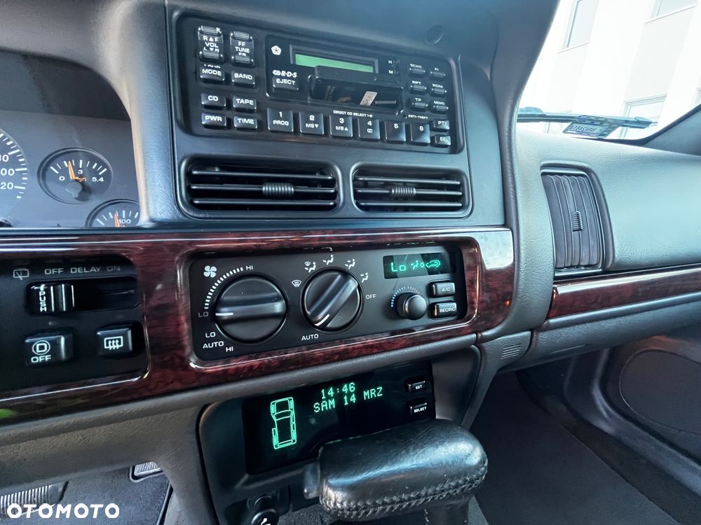 Jeep Grand Cherokee 5.9 Limited - 27