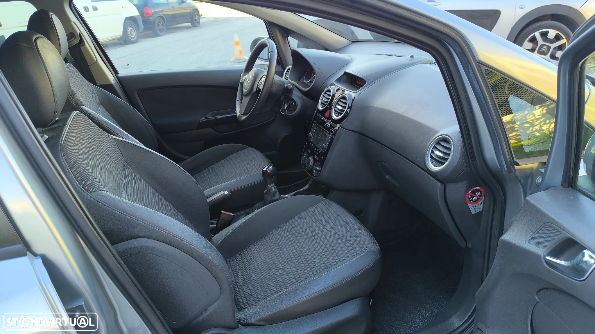 Opel Corsa 1.2 Cosmo - 21
