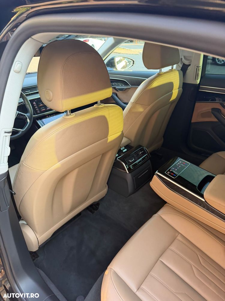 Audi A8 - 6