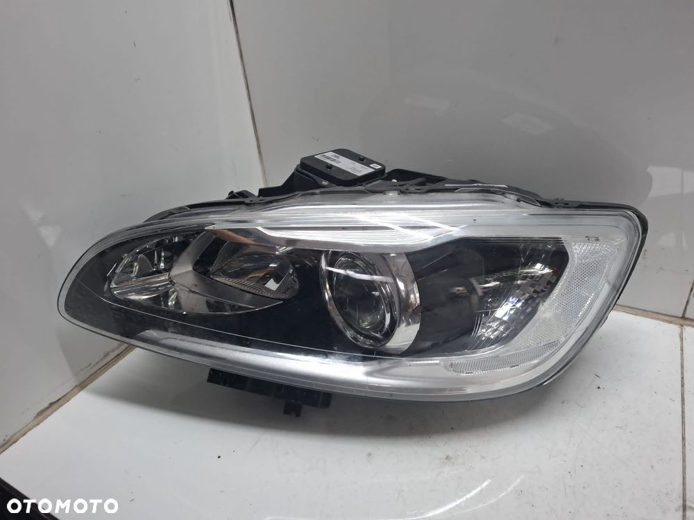 LAMPA LEWA PRZEDNIA PRZÓD VOLVO V60 S60 LIFT XENON 31698824 USZKODZONA - 4
